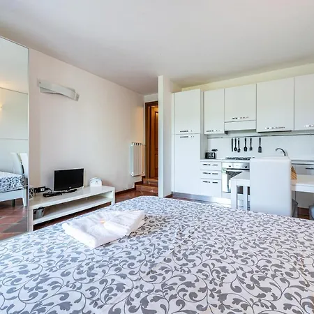 A1 One Bedroom Flat *