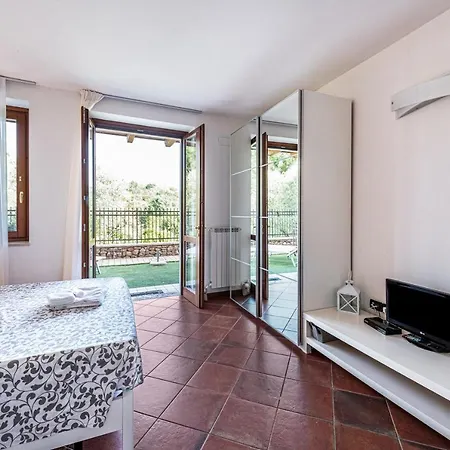A1 One Bedroom Flat *